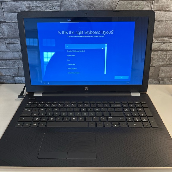 HP Laptop 15 Touchscreen Gold - Picture 1 of 3